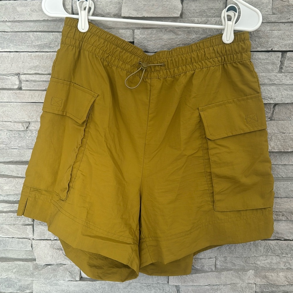 Old Navy High Waisted Cargo Utility Shorts Medium